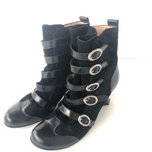 John Fluevog Baroque suede ankle boots size 7